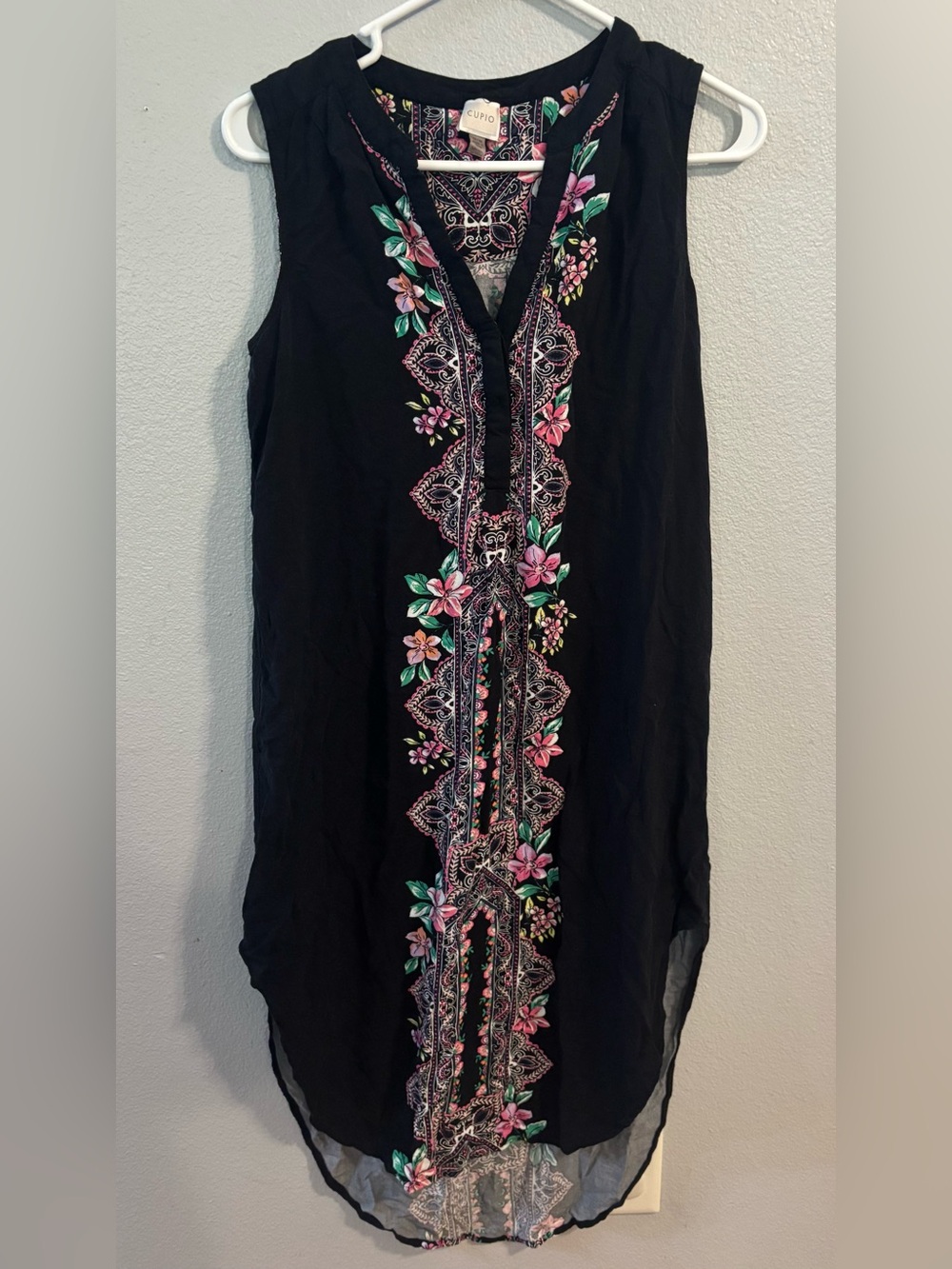 Cupio Dress Women’s size Medium Tunic High Low hem black Floral Sleeveless Boho